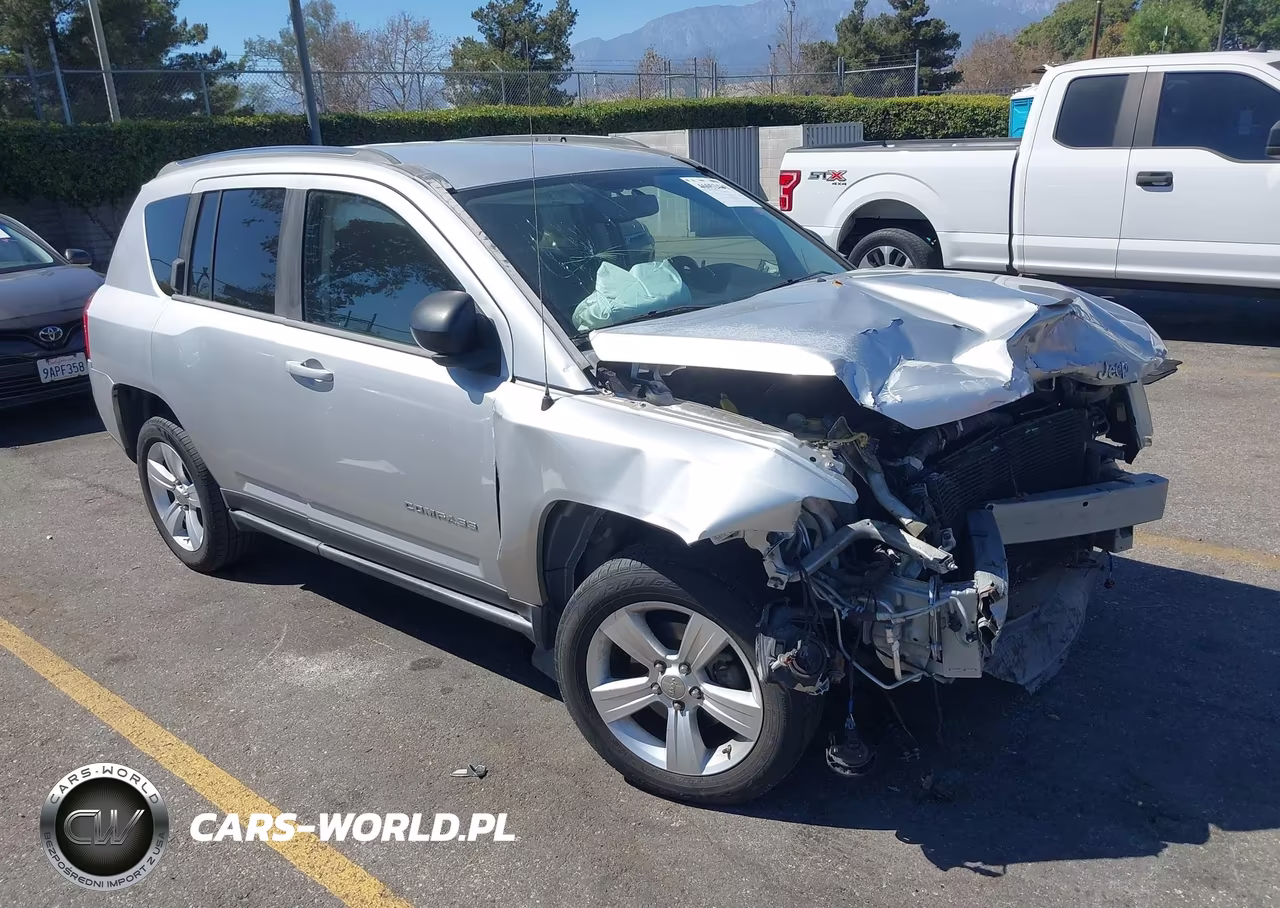 2012 Jeep Compass Latitude VIN:1C4NJCEA1CD651690 - 1
