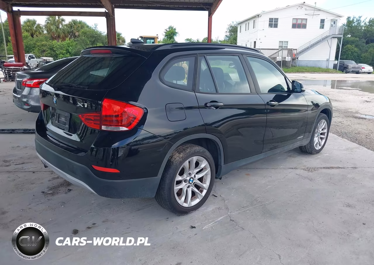 2015 BMW X1 xDrive28I VIN:WBAVL1C59FVY36019 - 4