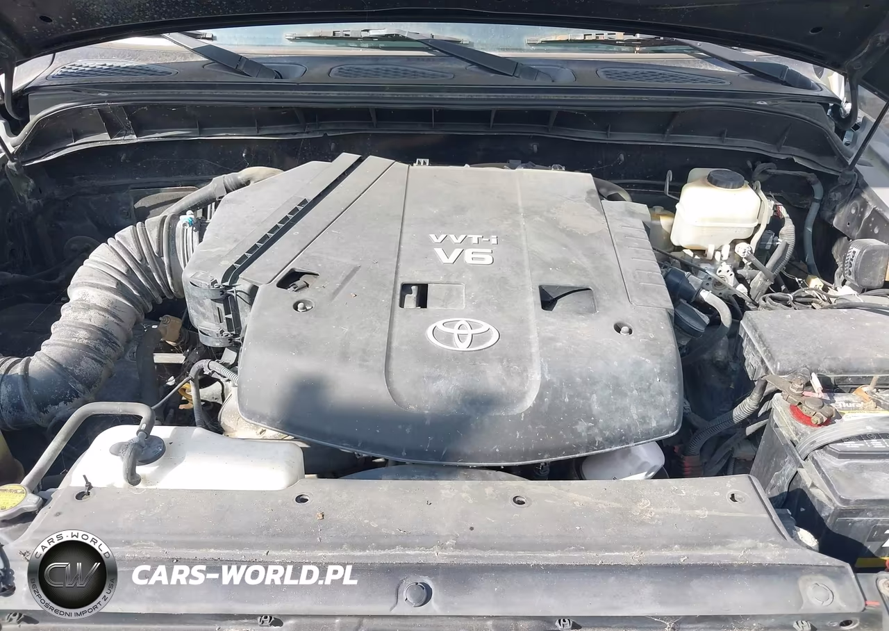 2008 Toyota Fj Cruiser VIN:JTEZU11F28K003692 - 10