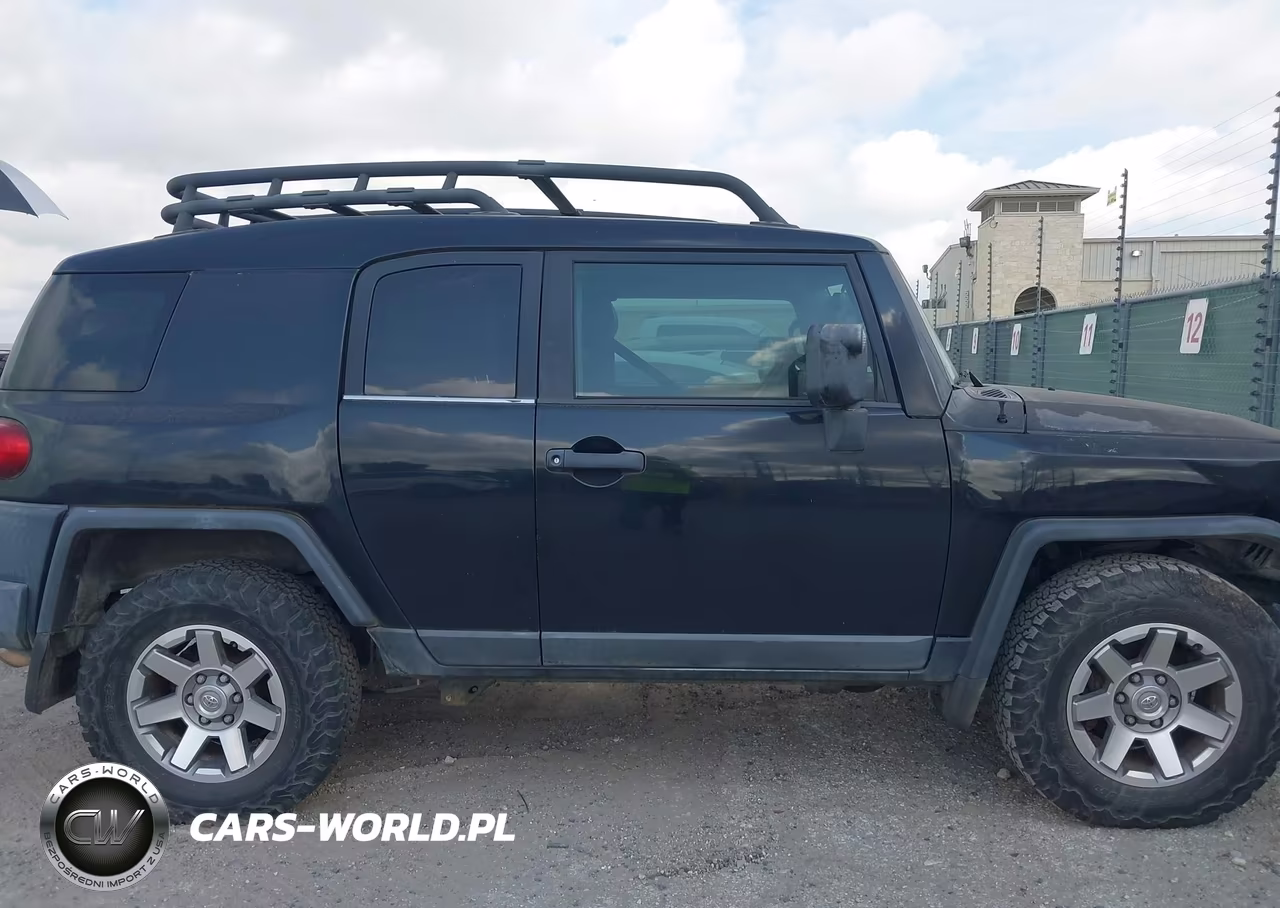 2008 Toyota Fj Cruiser VIN:JTEZU11F28K003692 - 13