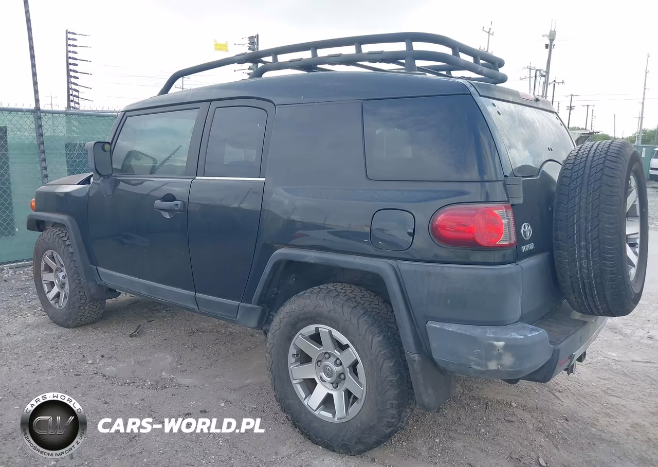 2008 Toyota Fj Cruiser VIN:JTEZU11F28K003692 - 3