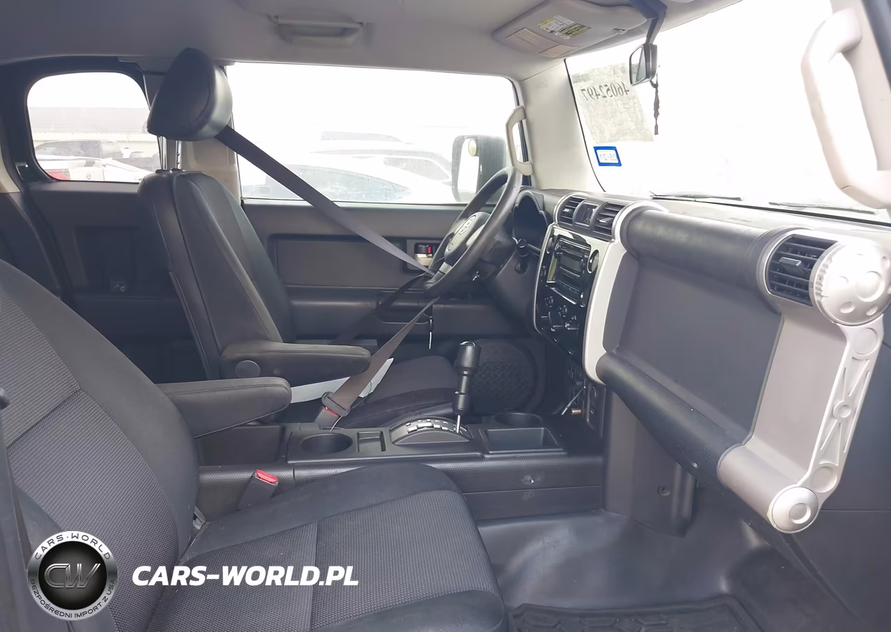 2008 Toyota Fj Cruiser VIN:JTEZU11F28K003692 - 5