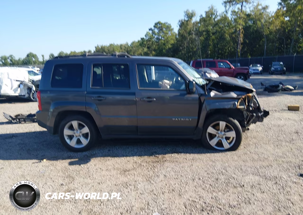 2015 Jeep Patriot Latitude VIN:1C4NJPFA4FD377024 - 14