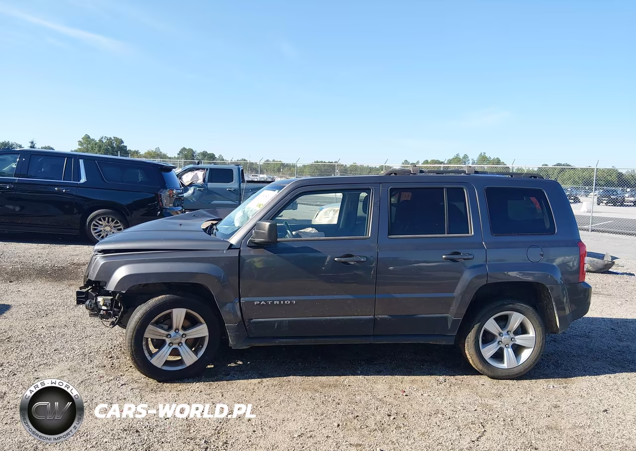 2015 Jeep Patriot Latitude VIN:1C4NJPFA4FD377024 - 15