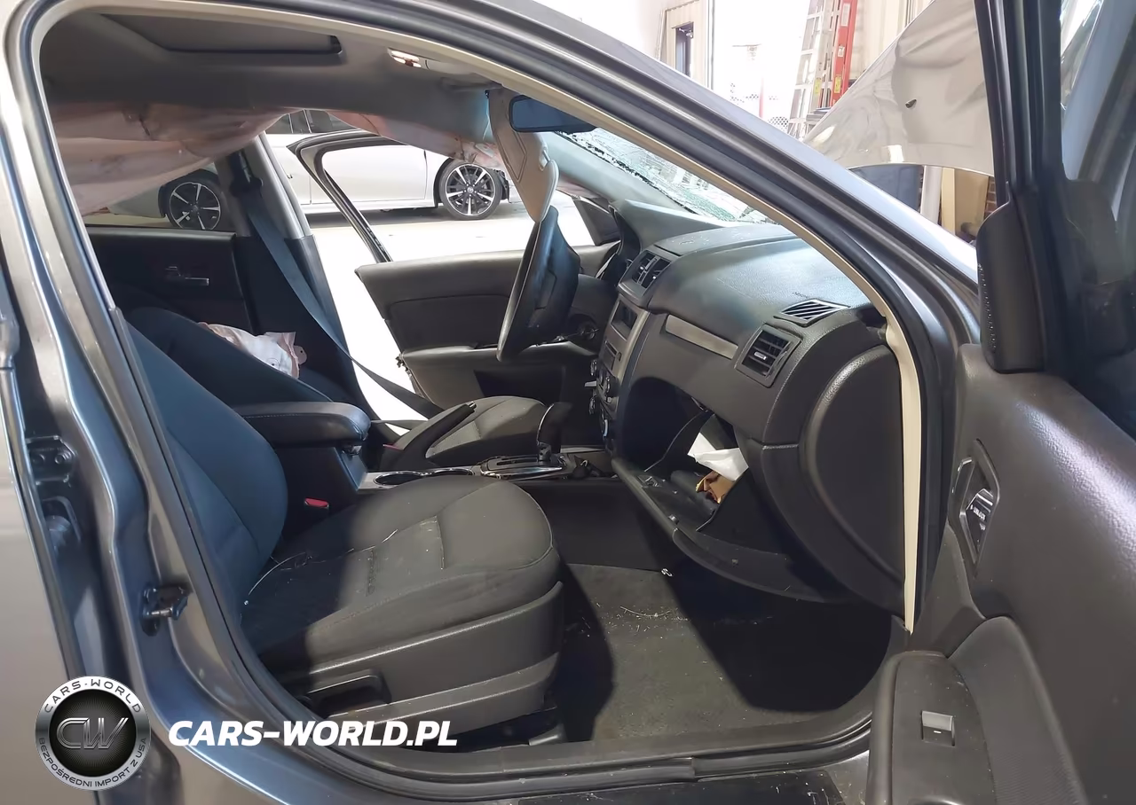 2010 Ford Fusion Se VIN:3FAHP0HA5AR256783 - 5