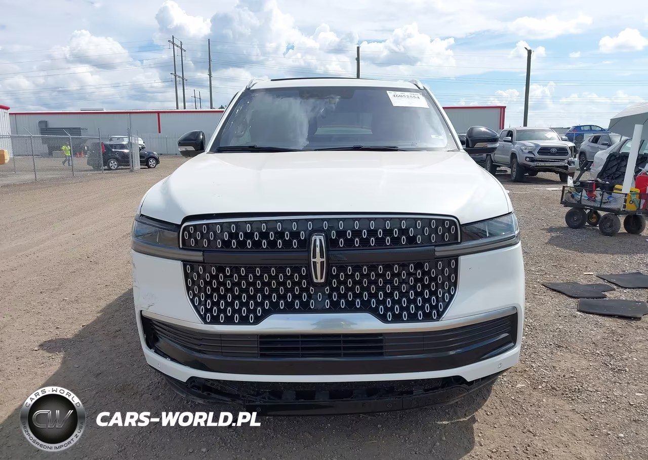 2025 Lincoln Navigator Reserve VIN:5LMJJ2LG3SEL05318 - 13