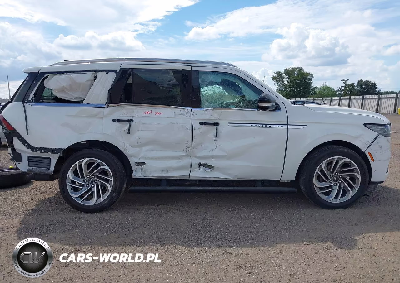 2025 Lincoln Navigator Reserve VIN:5LMJJ2LG3SEL05318 - 14