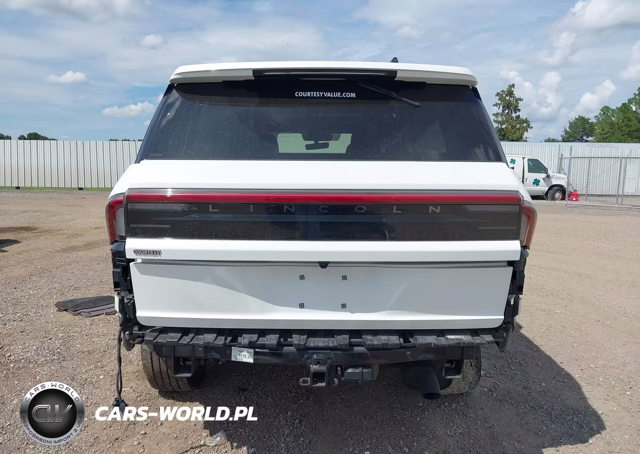2025 Lincoln Navigator Reserve VIN:5LMJJ2LG3SEL05318 - 17