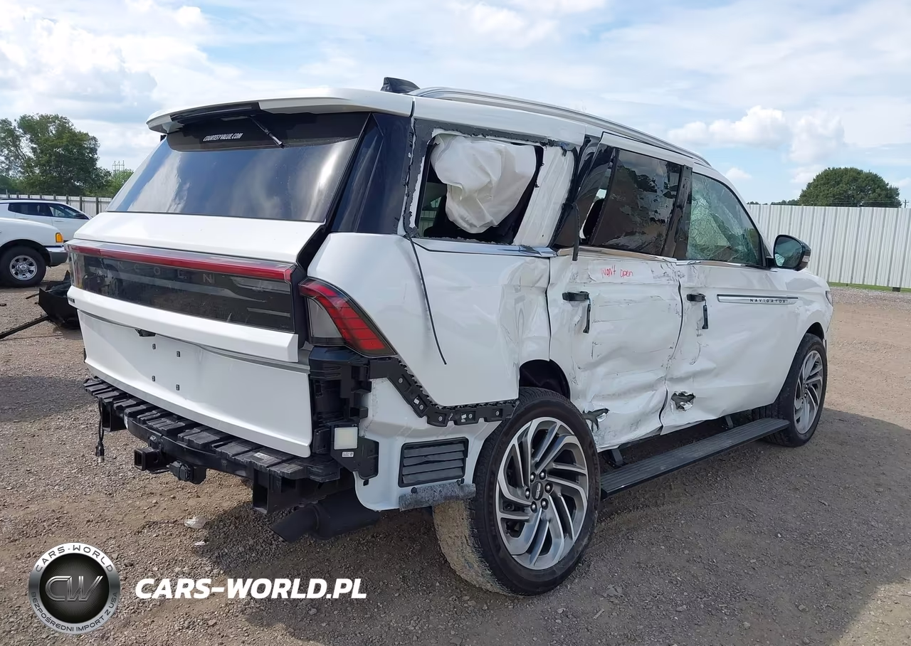 2025 Lincoln Navigator Reserve VIN:5LMJJ2LG3SEL05318 - 4