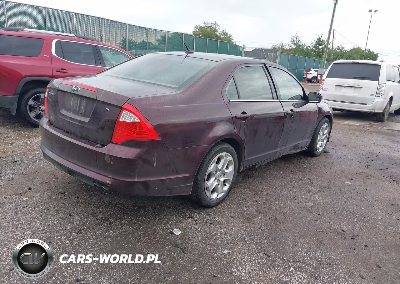 2011 Ford Fusion Se VIN:3FAHP0HA9BR213811 - 4