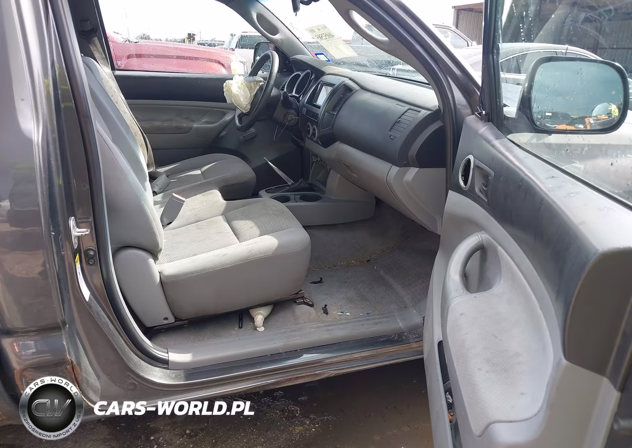 2010 Toyota Tacoma VIN:5TENX4CN0AZ748233 - 5