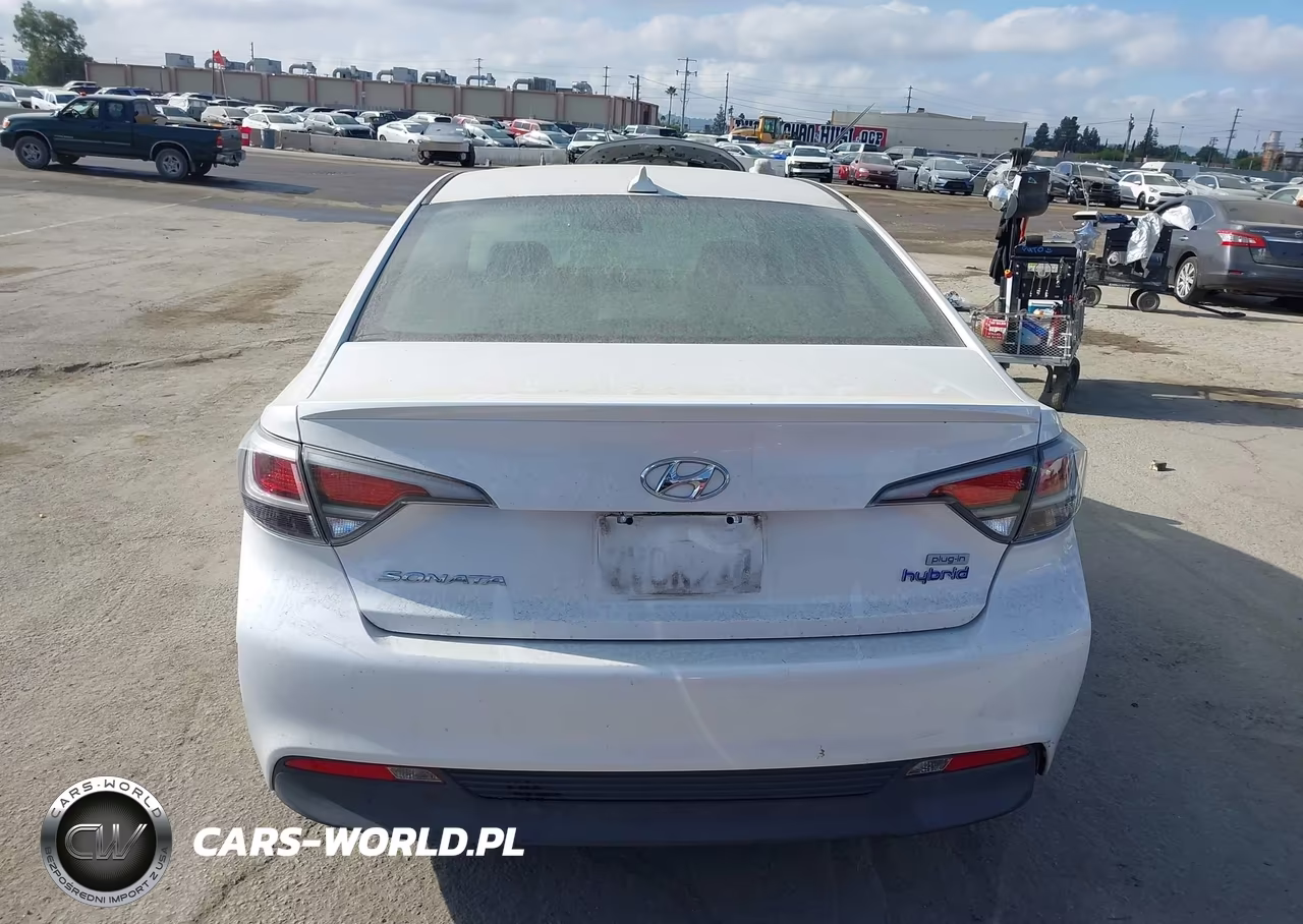 2017 Hyundai Sonata Plug-In Hybrid VIN:KMHE14L2XHA044774 - 16
