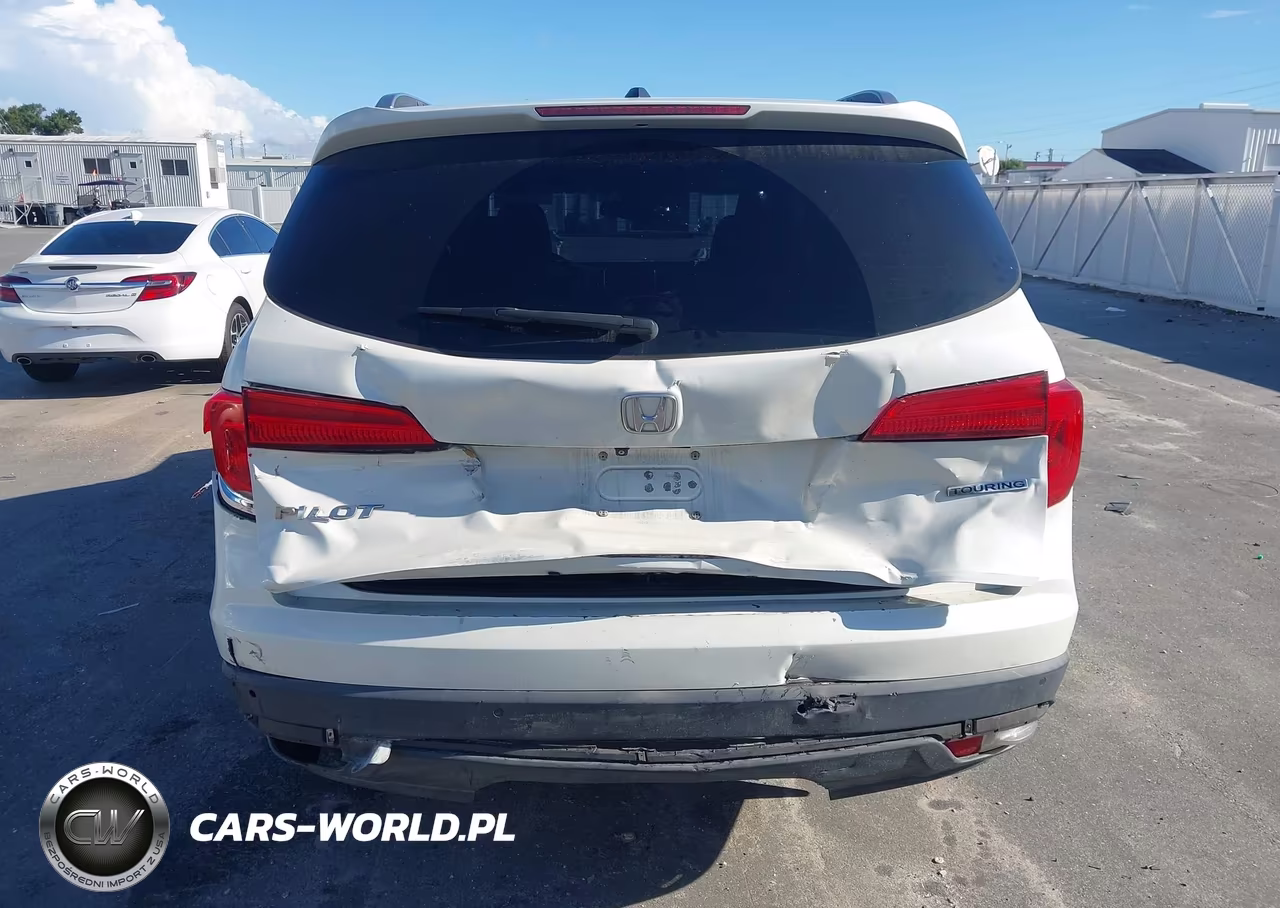 2017 Honda Pilot Touring VIN:5FNYF5H97HB016341 - 17