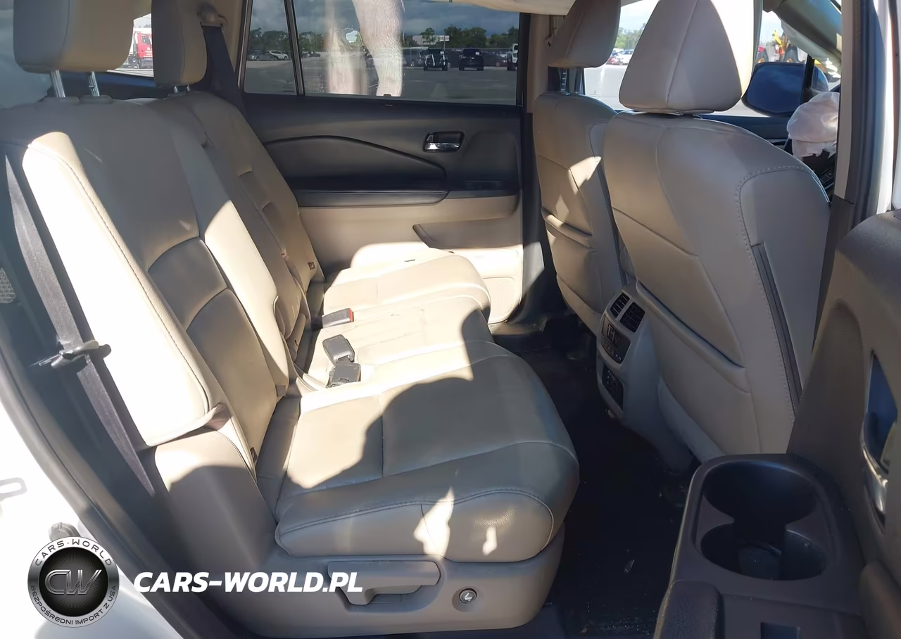 2017 Honda Pilot Touring VIN:5FNYF5H97HB016341 - 8