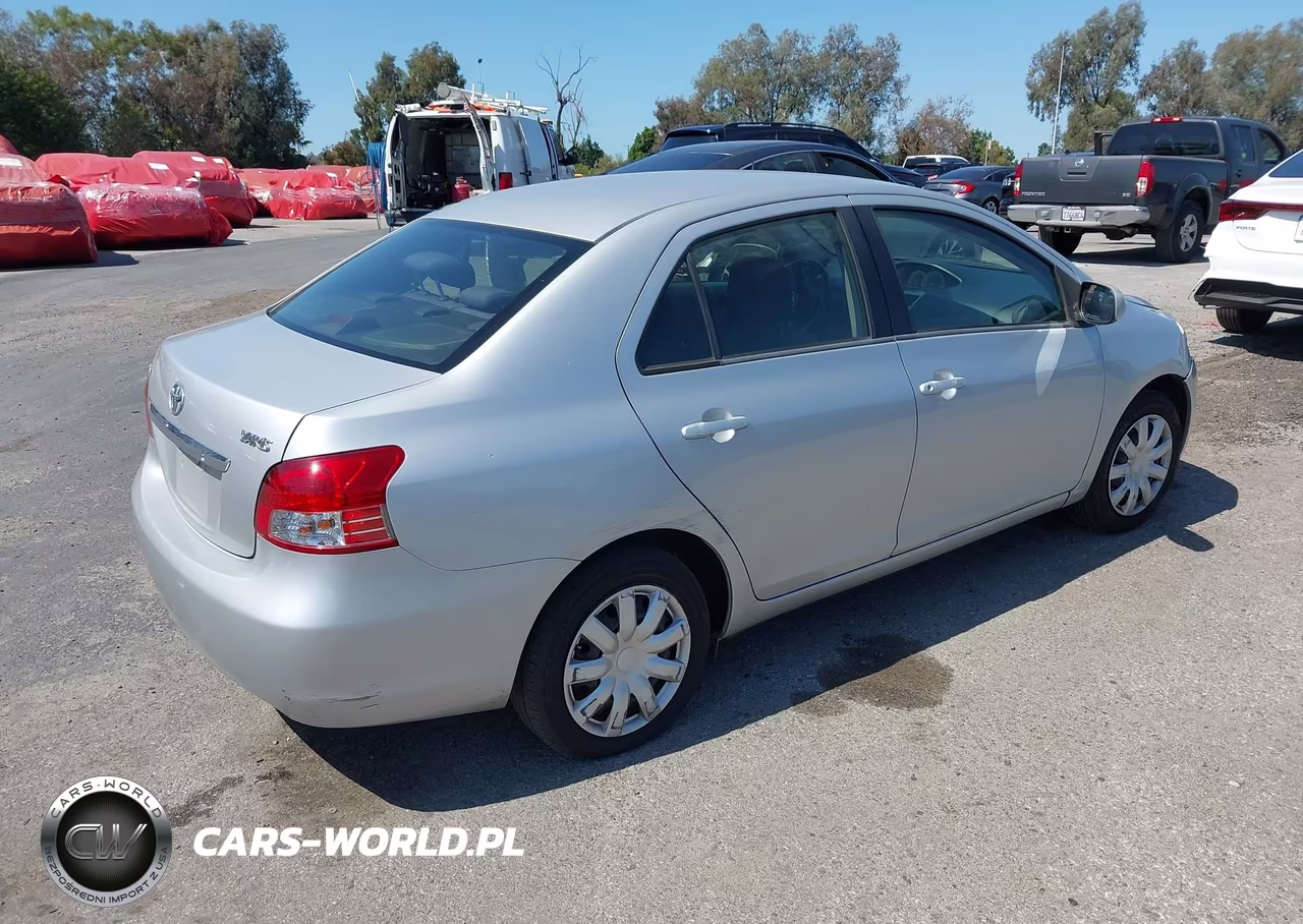 2008 Toyota Yaris VIN:JTDBT923X81213037 - 4