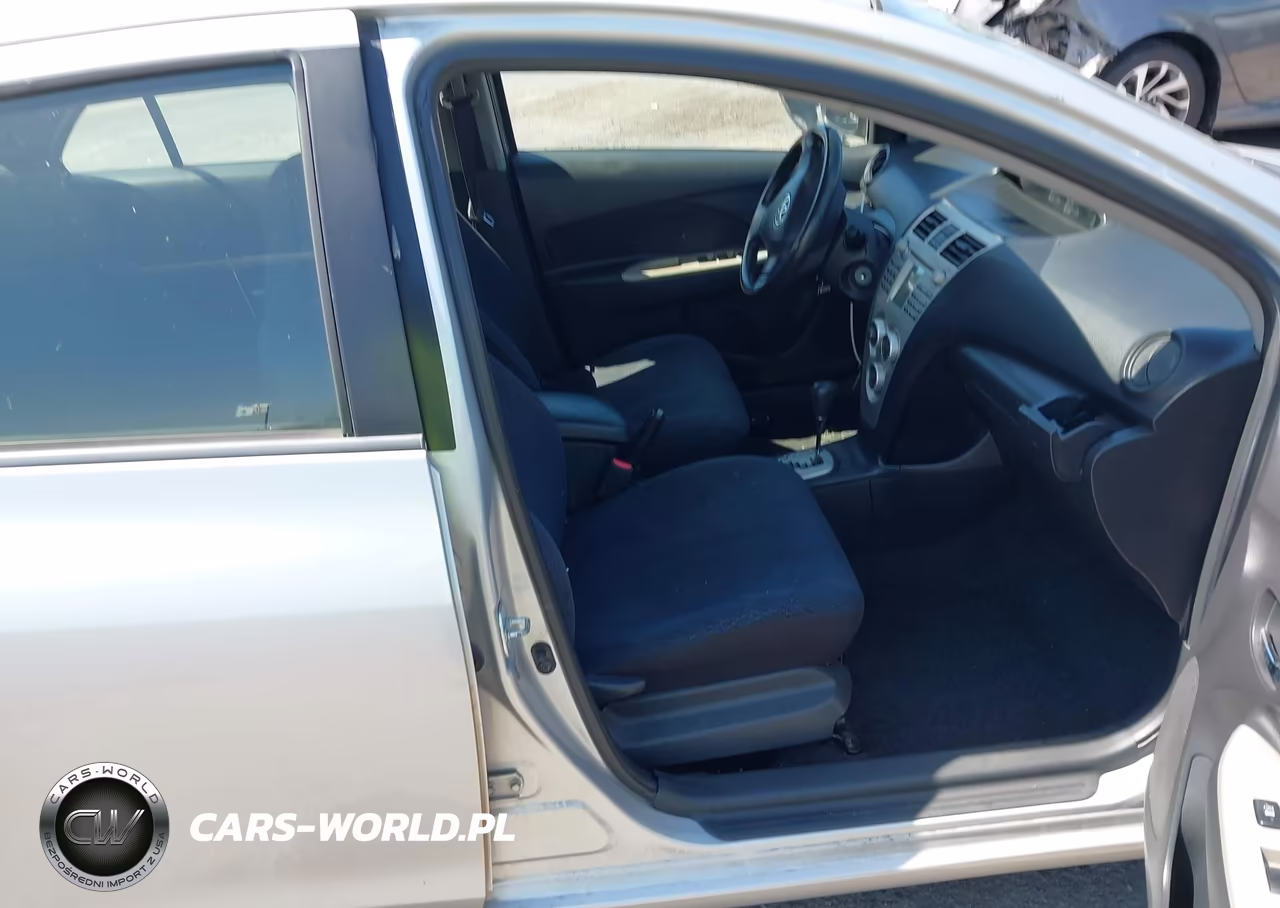 2008 Toyota Yaris VIN:JTDBT923X81213037 - 5