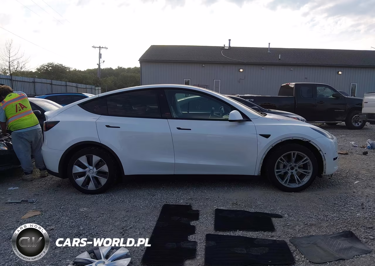 2021 Tesla Model Y Long Range Dual Motor All-Wheel Drive VIN:5YJYGDEE7MF074467 - 13