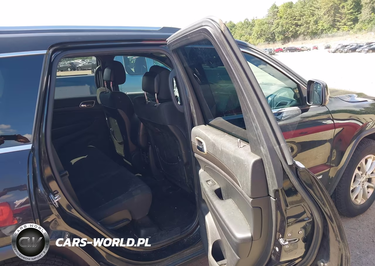 2016 Jeep Grand Cherokee Laredo VIN:1C4RJFAG3GC441231 - 8