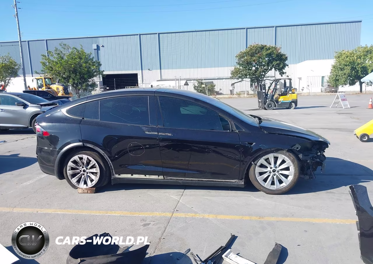 2016 Tesla Model X 60D-70D-75D-90D VIN:5YJXCAE23GF013164 - 14