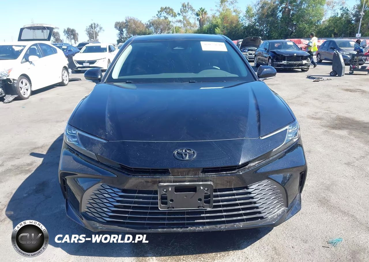 2026 Toyota Camry Xle VIN:4T1DAACK2TU317515 - 12