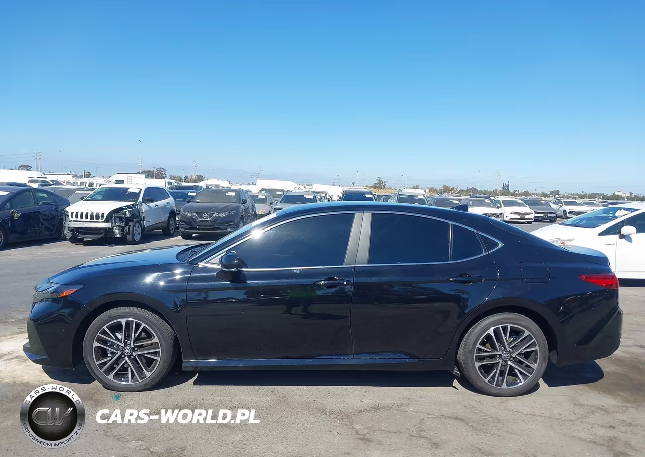 2026 Toyota Camry Xle VIN:4T1DAACK2TU317515 - 14