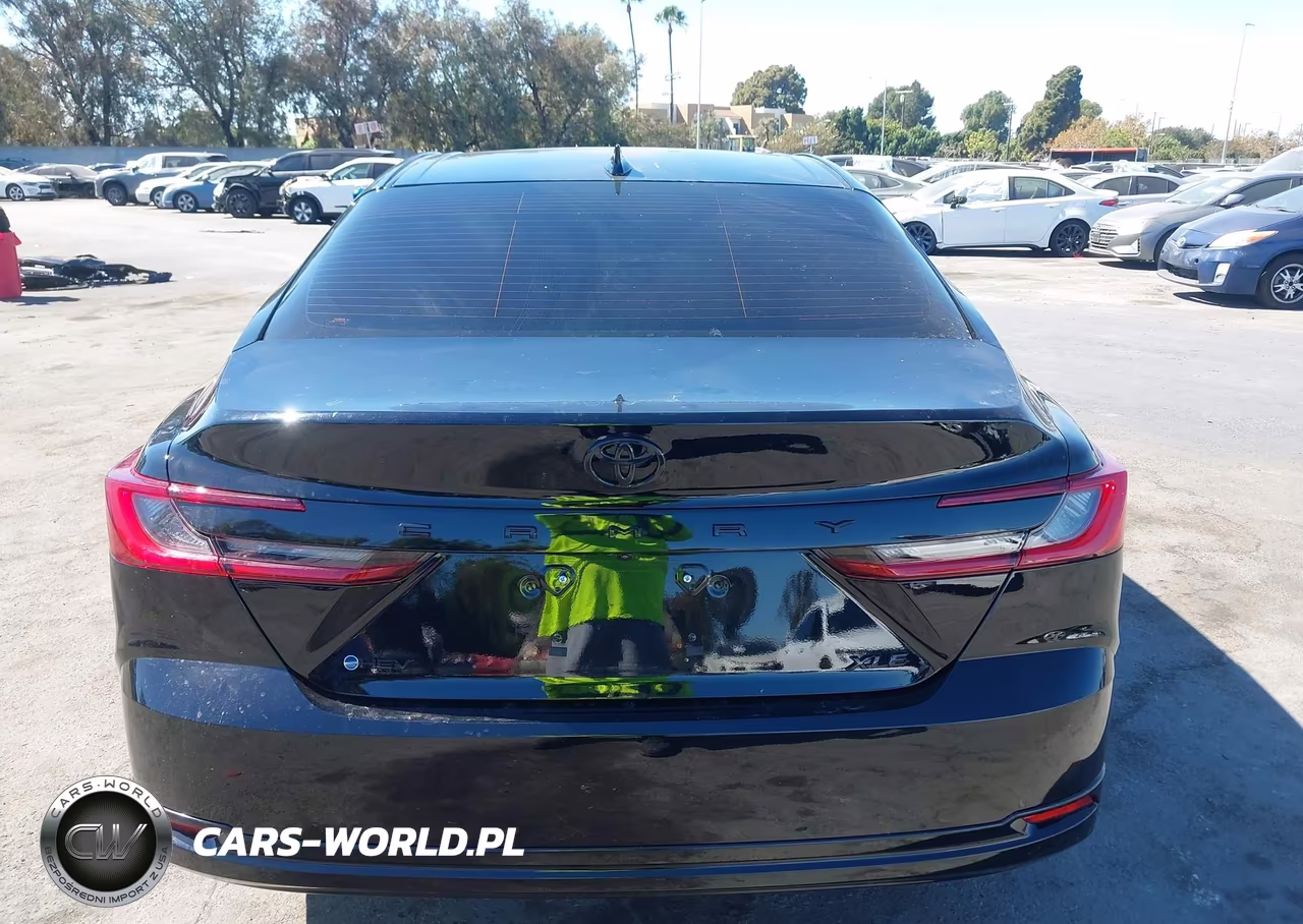2026 Toyota Camry Xle VIN:4T1DAACK2TU317515 - 16