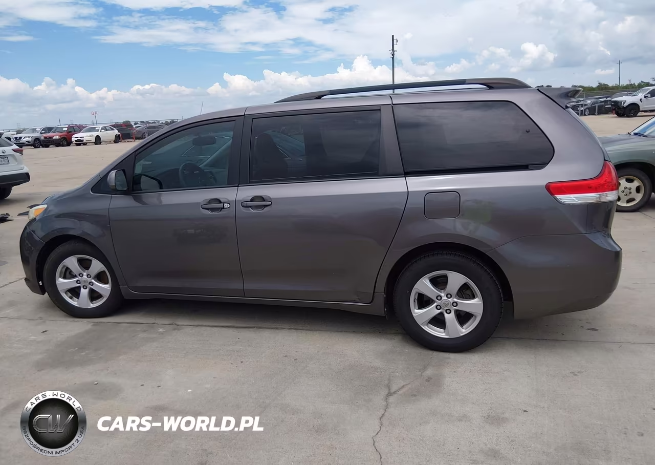 2014 Toyota Sienna Le V6 8 Passenger VIN:5TDKK3DC0ES426266 - 14
