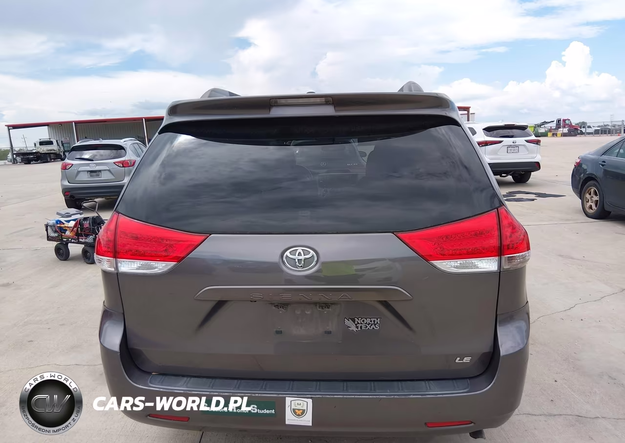 2014 Toyota Sienna Le V6 8 Passenger VIN:5TDKK3DC0ES426266 - 16