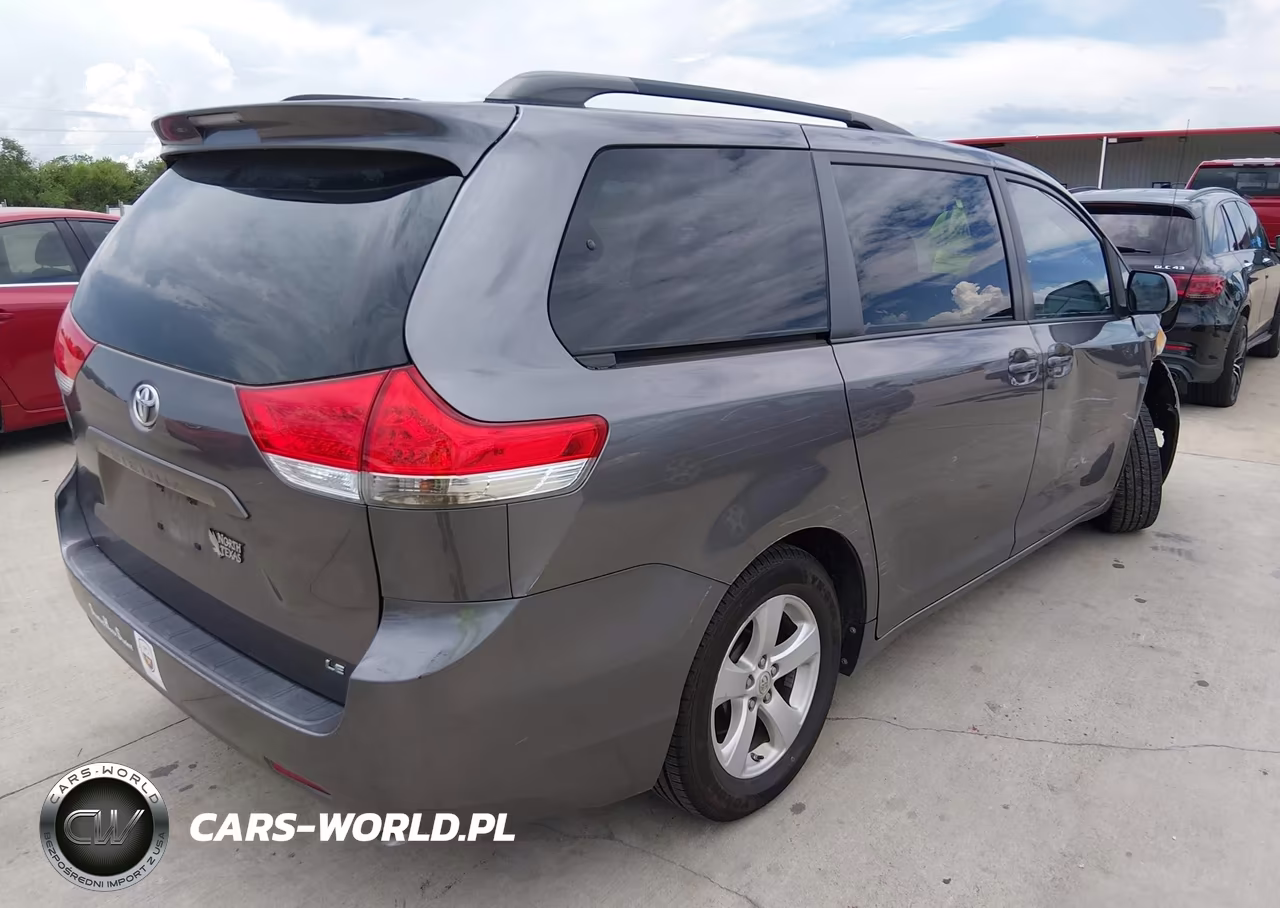 2014 Toyota Sienna Le V6 8 Passenger VIN:5TDKK3DC0ES426266 - 4