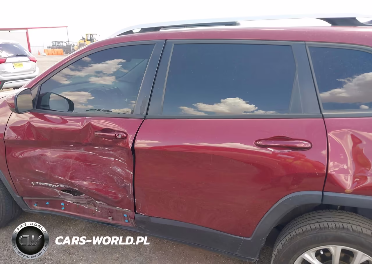 2020 Jeep Cherokee Latitude Fwd VIN:1C4PJLCB1LD649233 - 14