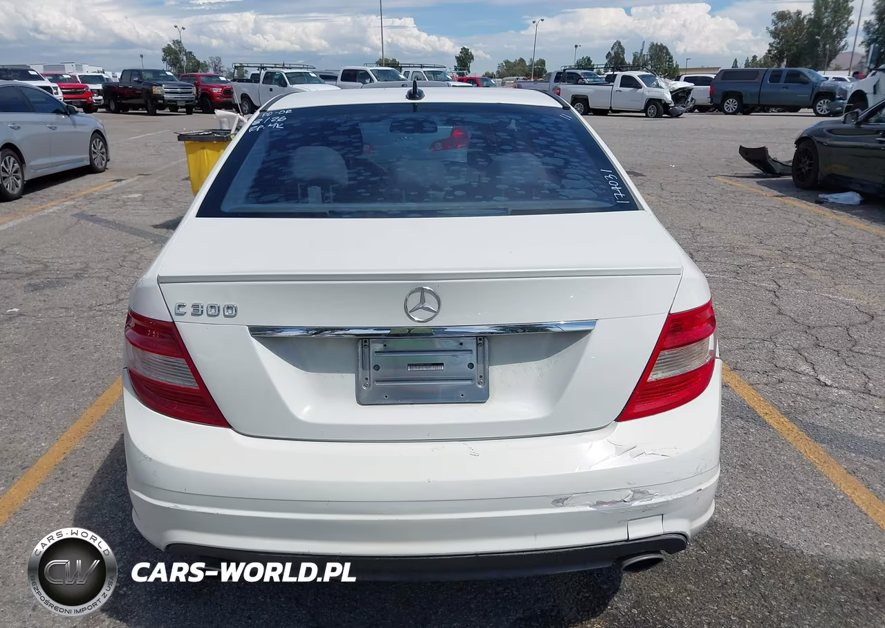 2011 Mercedes-Benz C 300 VIN:WDDGF5EB0BR174031 - 18