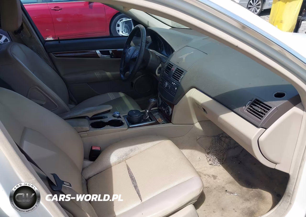 2011 Mercedes-Benz C 300 VIN:WDDGF5EB0BR174031 - 5