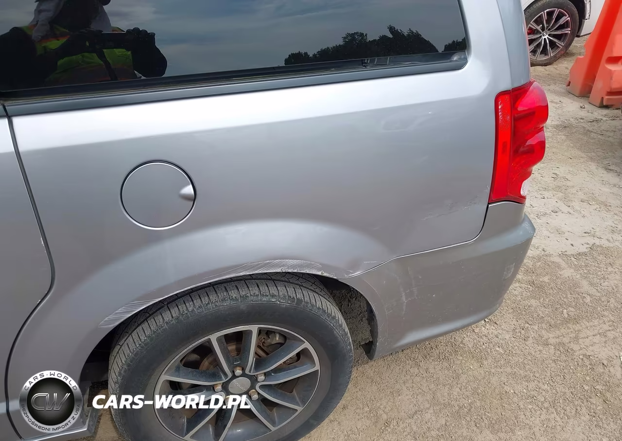 2017 Dodge Grand Caravan Gt VIN:2C4RDGEG1HR691423 - 6