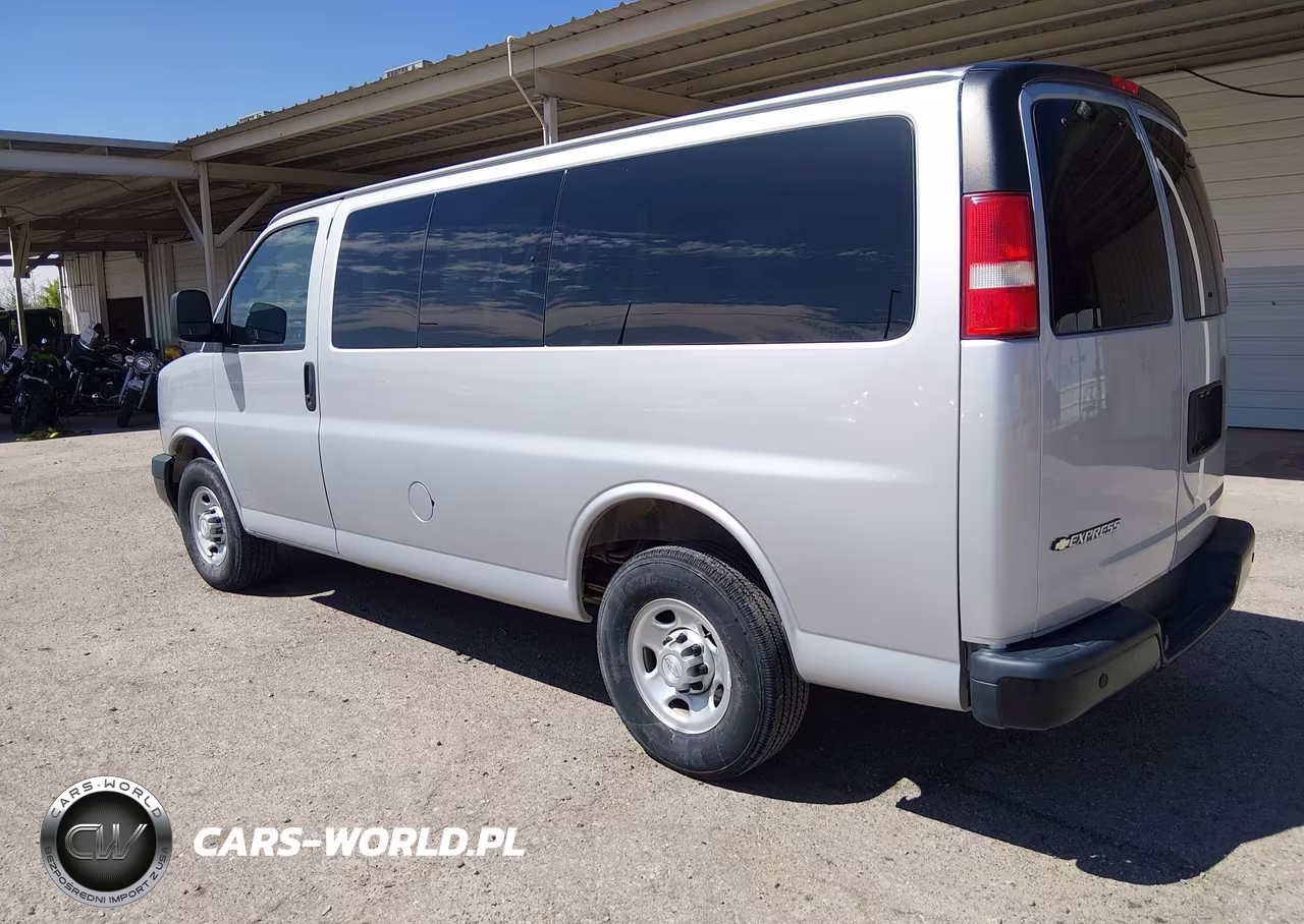 2018 Chevrolet Express 2500 Ls VIN:1GAWGEFG3J1273204 - 3