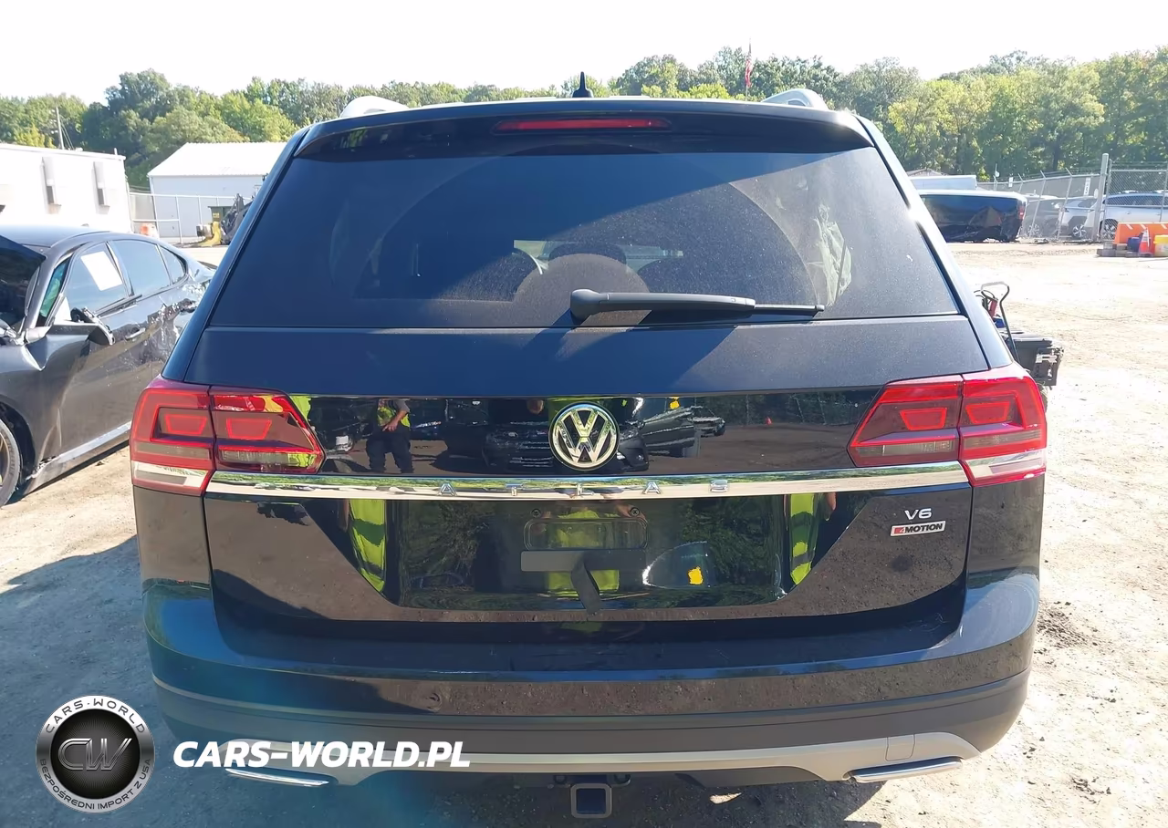 2019 Volkswagen Atlas 3.6L V6 S VIN:1V2GR2CA9KC608362 - 16