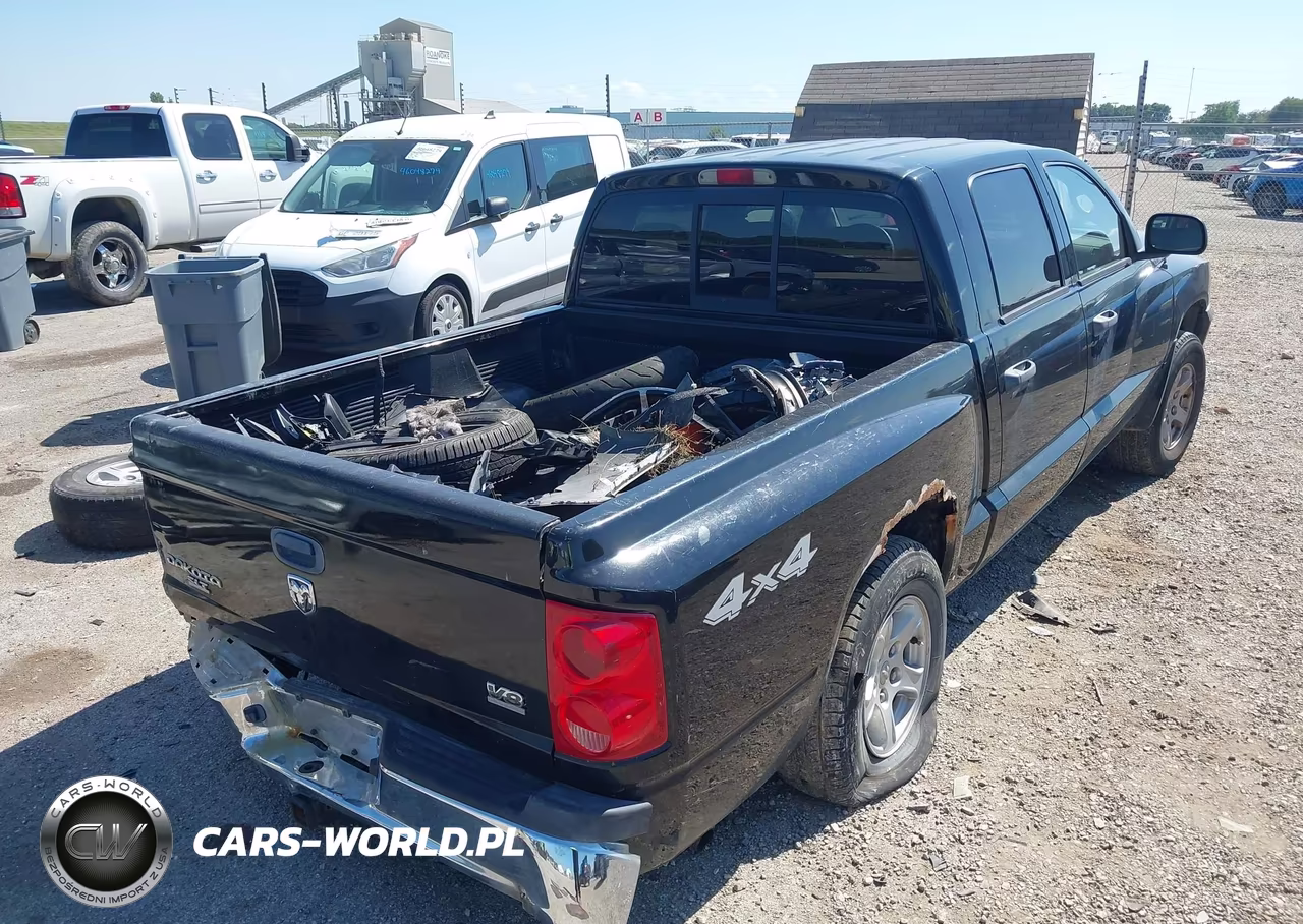 2005 Dodge Dakota Slt VIN:1D7HW48N25S155305 - 4
