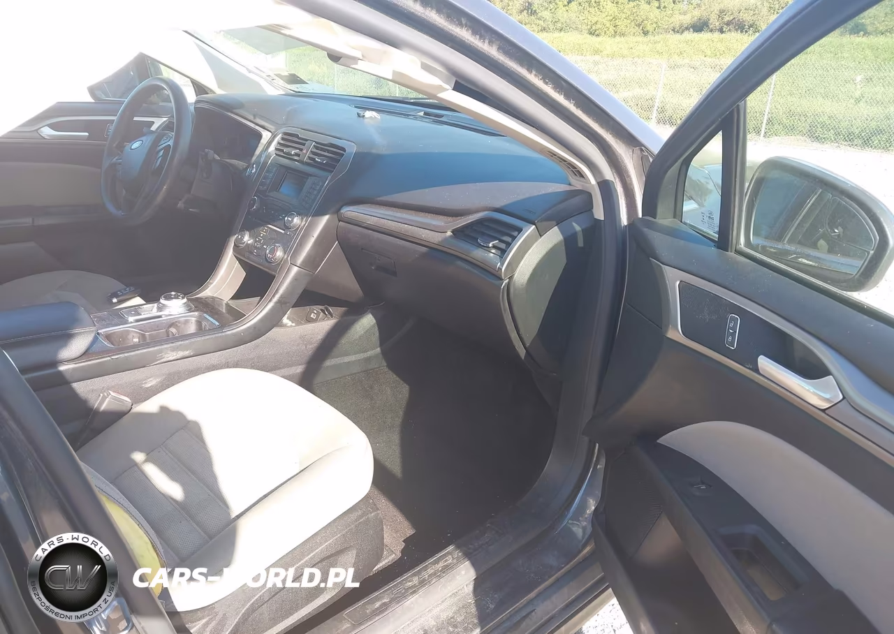 2017 Ford Fusion S VIN:3FA6P0G75HR337094 - 5