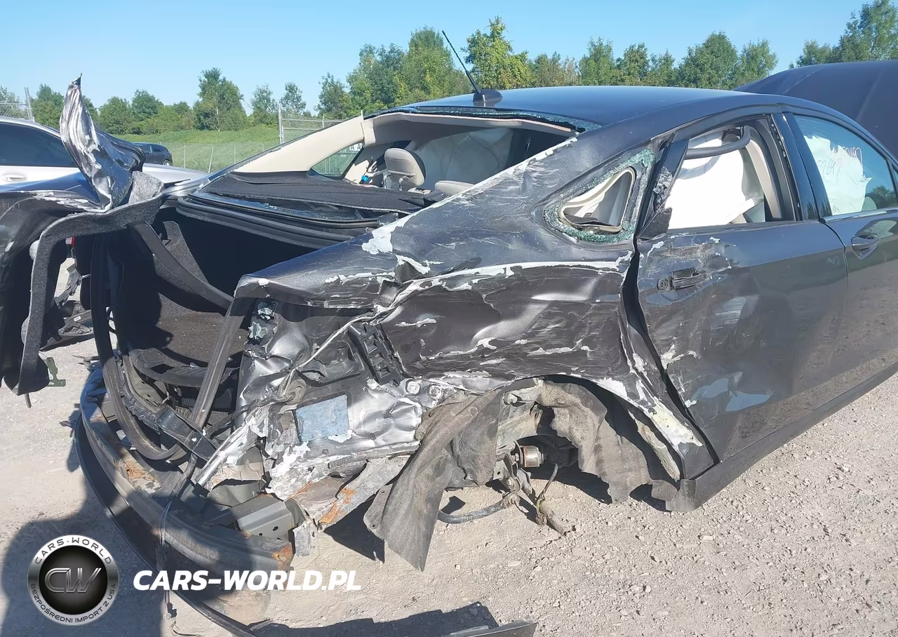 2017 Ford Fusion S VIN:3FA6P0G75HR337094 - 6