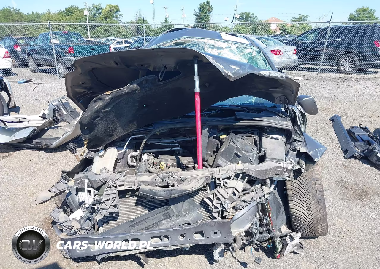 2013 Ford Focus Titanium VIN:1FADP3N29DL149607 - 13