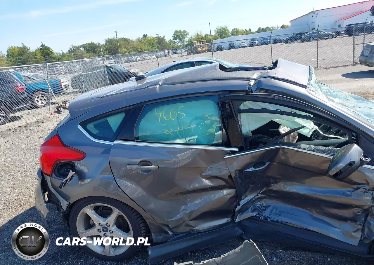 2013 Ford Focus Titanium VIN:1FADP3N29DL149607 - 15