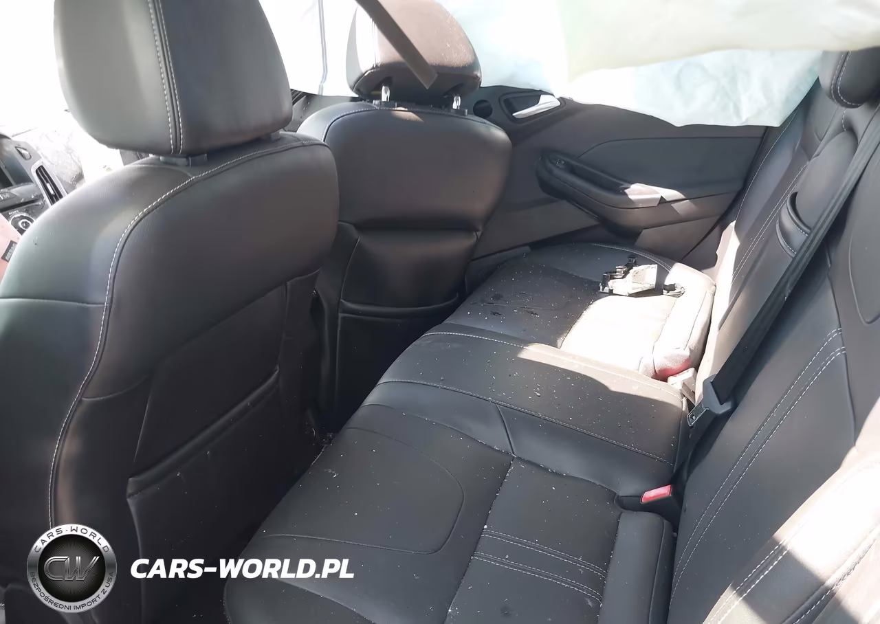 2013 Ford Focus Titanium VIN:1FADP3N29DL149607 - 8