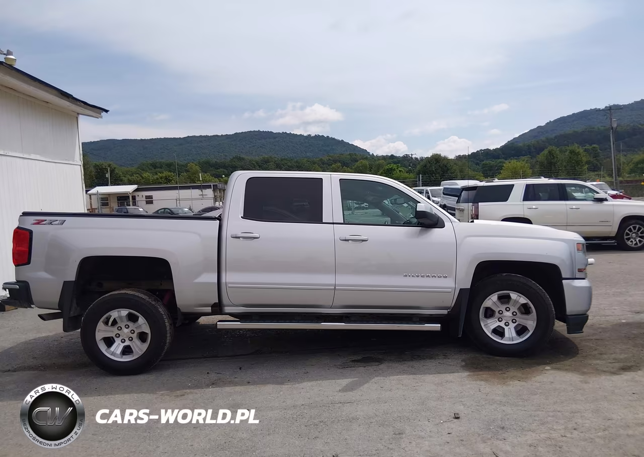 2018 Chevrolet Silverado 1500 2Lt VIN:3GCUKREC0JG314294 - 13