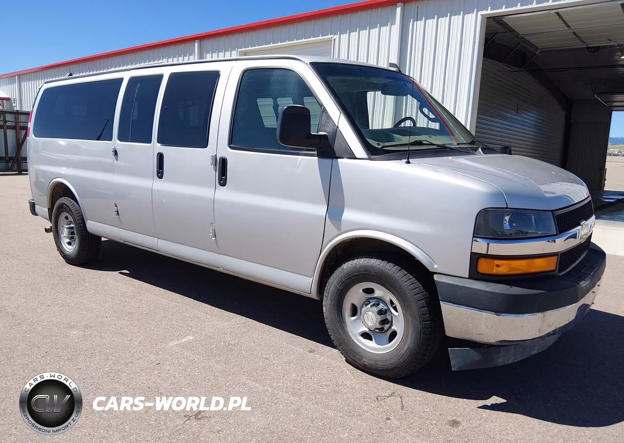 2018 Chevrolet Express 3500 Lt VIN:1GAZGPFG1J1299518 - 1