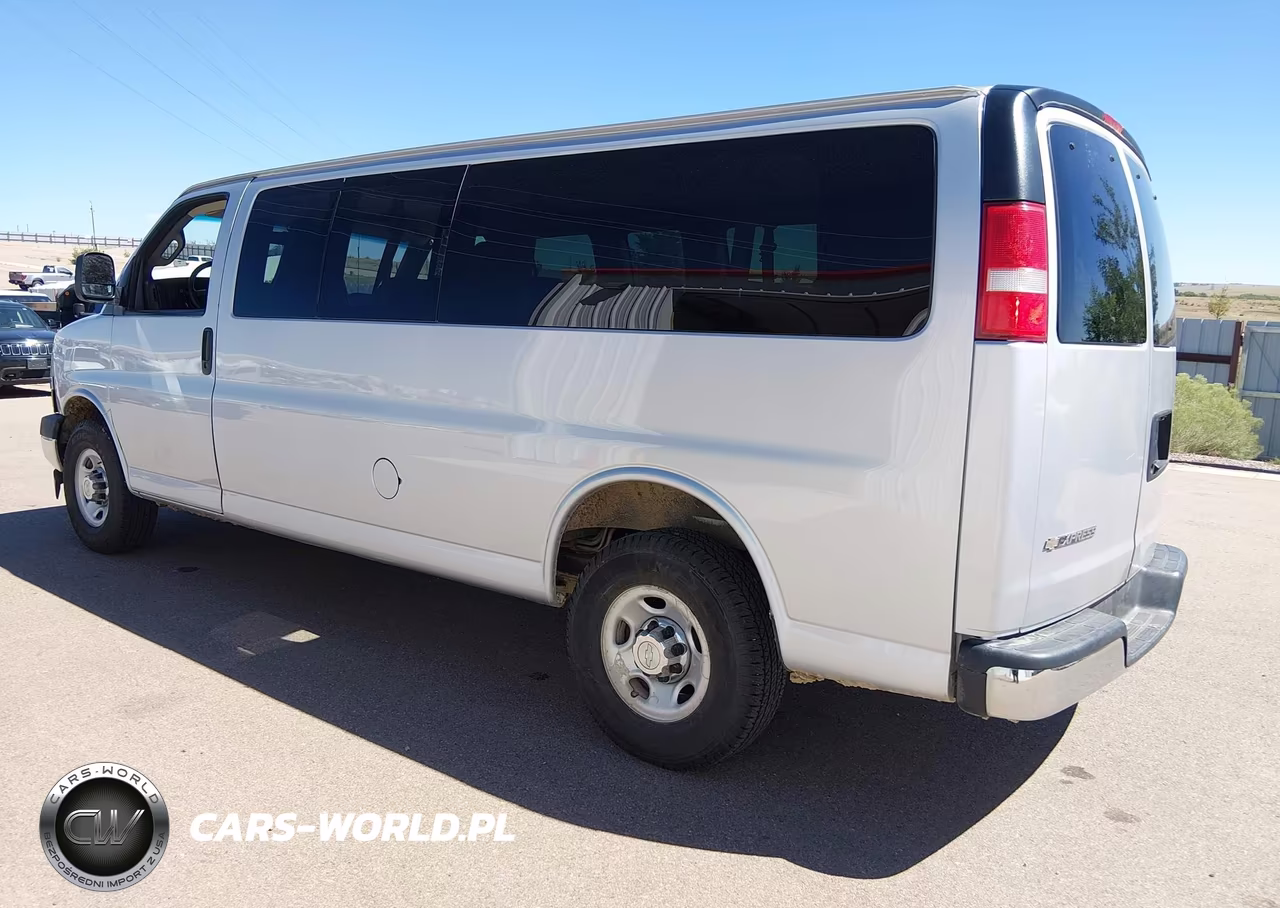 2018 Chevrolet Express 3500 Lt VIN:1GAZGPFG1J1299518 - 3