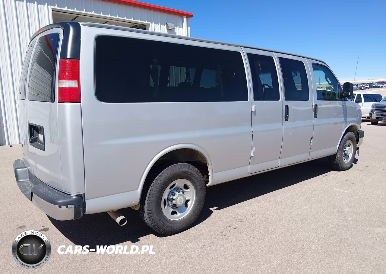 2018 Chevrolet Express 3500 Lt VIN:1GAZGPFG1J1299518 - 4