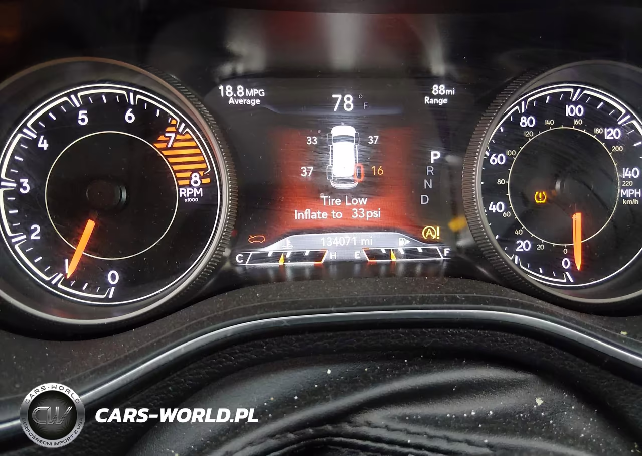 2019 Jeep Cherokee Limited 4X4 VIN:1C4PJMDXXKD402209 - 7