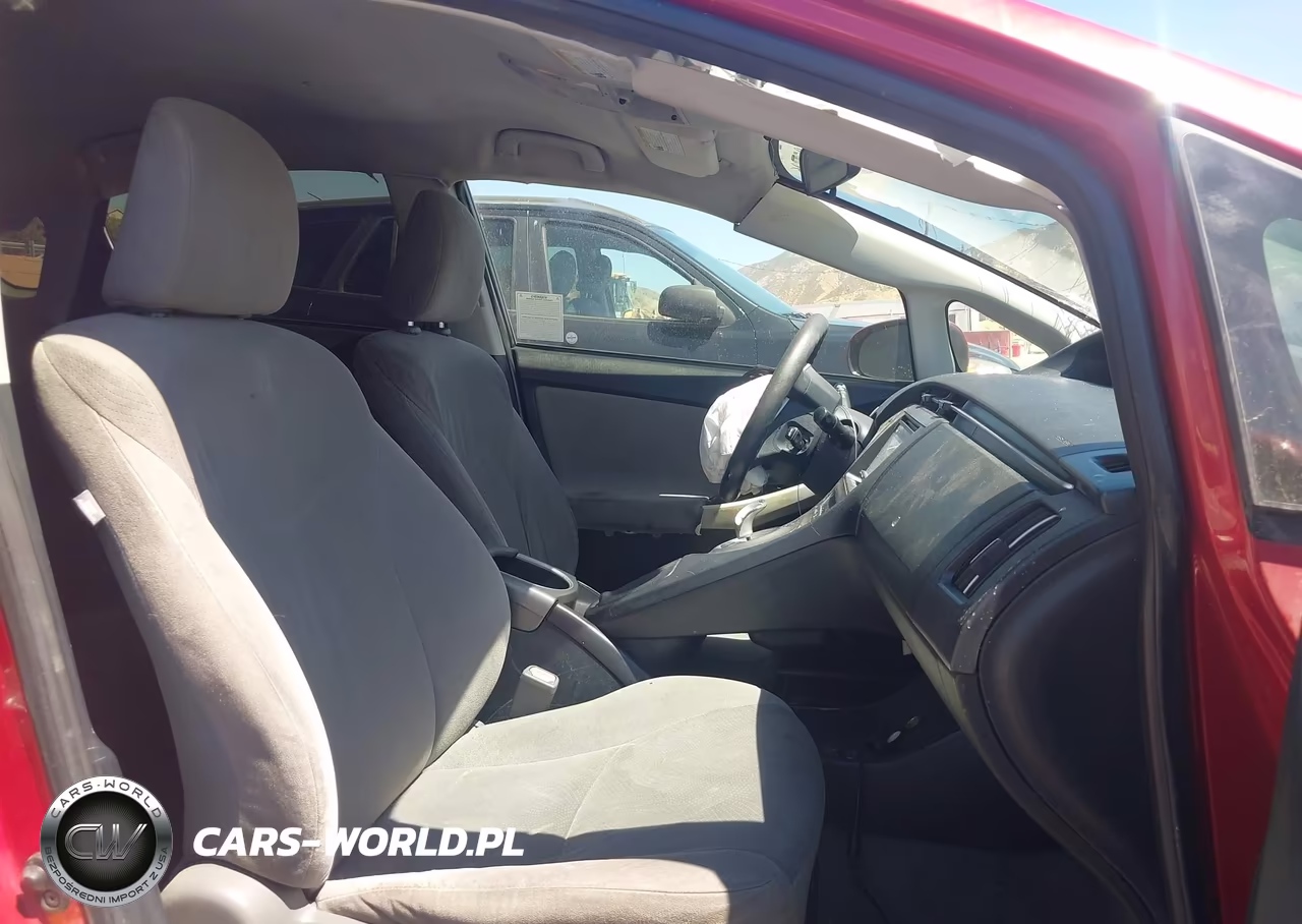 2015 Toyota Prius Three VIN:JTDKN3DU8F0475512 - 5