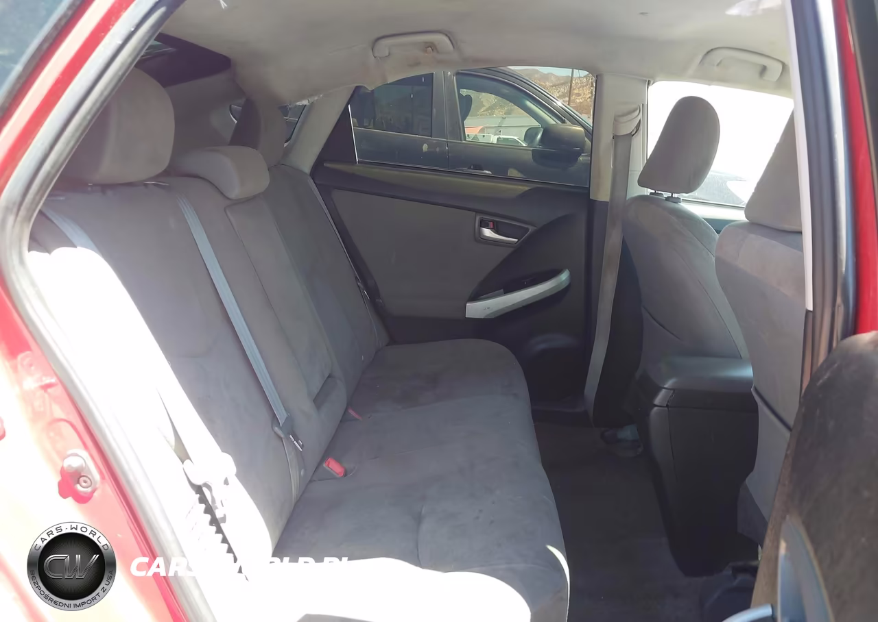 2015 Toyota Prius Three VIN:JTDKN3DU8F0475512 - 8