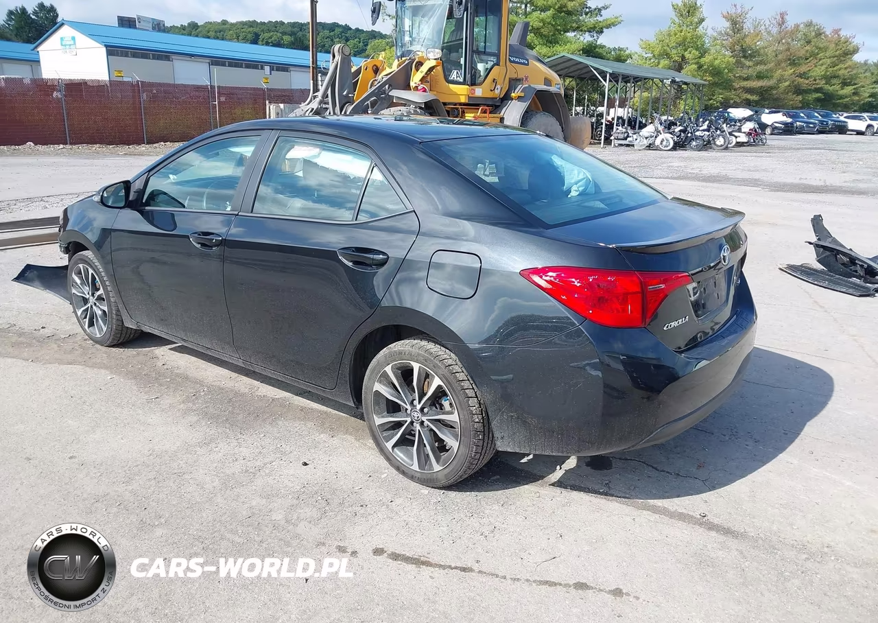2018 Toyota Corolla Se VIN:2T1BURHE4JC109571 - 3