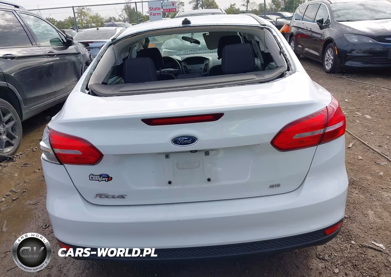 2018 Ford Focus Se VIN:1FADP3F25JL245583 - 17
